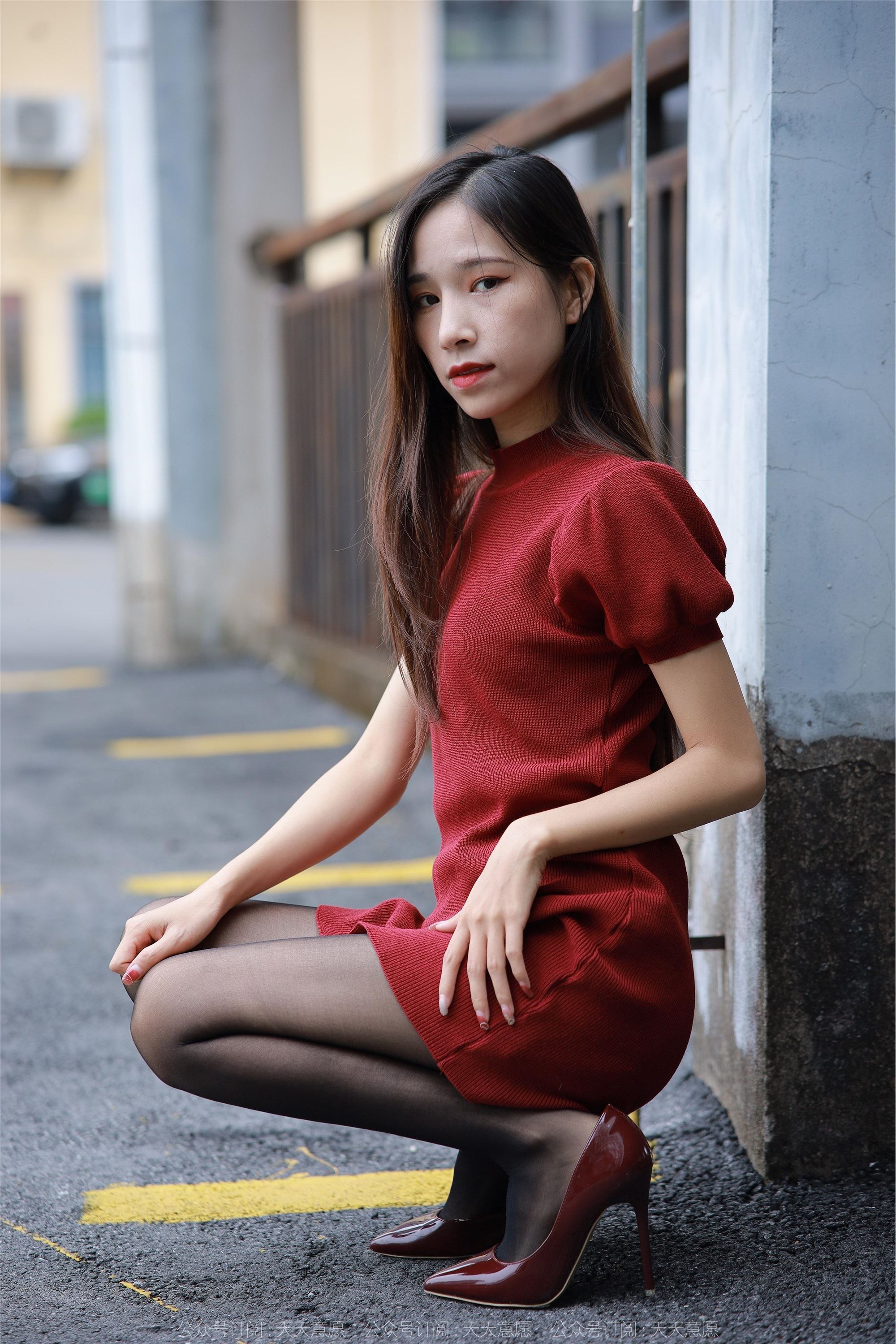 IESS异思趣向  2022.12.09 丝享家 1293 美子《酒红高跟鞋》